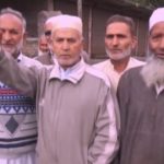Batagund villagers in Tral protest against R&B for dilapidated roads