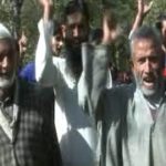 #KashmirCrownListening
Protest In Rafiabad Dogripora Against R&B Authorities On Fraudulent Road Work