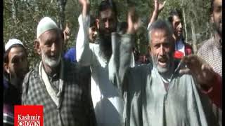 #KashmirCrownListening
Protest In Rafiabad Dogripora Against R&B Authorities On Fraudulent Road Work