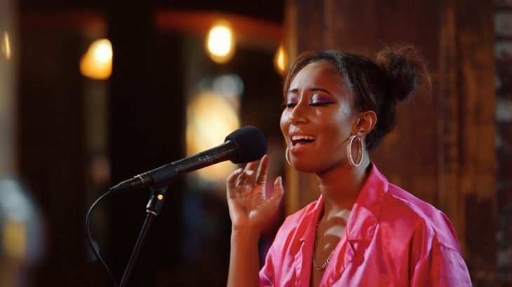 Art Zone: Rising R&B star Parisalexa performs hit “Ballin”