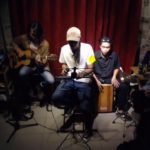 [Acoustic R&B] Anh chủ quán hát Đường Xa Ướt Mưa mặn như thế thì em nào mà nỡ về (Đức Huy)