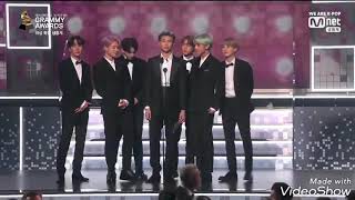 BTS PRESENTANDO EL PREMIO AL MEJOR ÁLBUM R&B EN LOS GRAMMYS