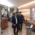 浅草橋のホテルR&Bから出発する団体 気分とモチベーションは川口浩 堀勇司君張り切っています