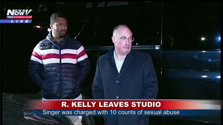 R. KELLY SPOTTED: R&B Singer Leaves West Side Chicago Studio Friday Night (FNN)