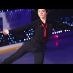 宇野正美は、最新の大人の雰囲気のジャズ雰囲気で滑ります。
