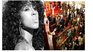 R&B SINGER TWEET TELLS SOCIAL MEDIA: IM THRU WITH  CHURCH THANG!