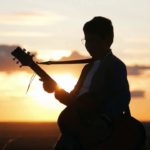 Montage Vidéo Kizoa: 2)Guitare  acoustique. R&B & Soul.   | Dramatique. Willy’s Neon Lasso. The Who