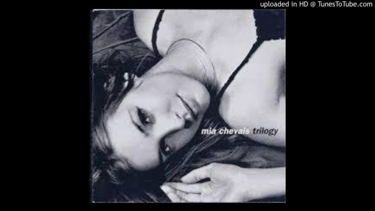 Mia Chevais – Everybody (R&B Remix)