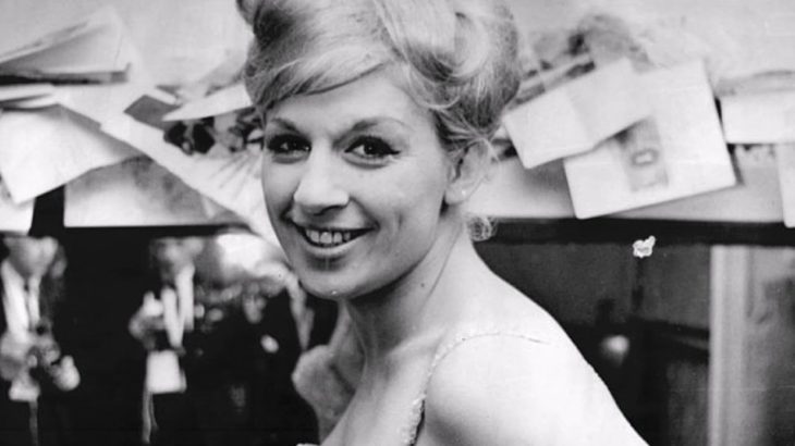Ada Ray.   ” Give our love a change.”      Oldies r&b girl voice.   Pierot