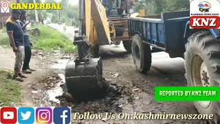 KNZ Impact:R&B Department swung into action to remove blockade at Nunner Ganderbal

Reported By KNZ