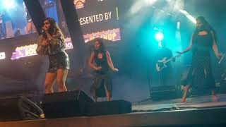 Nikhita Gandhi Concert in Toronto with R&B UNITED BAND(2)