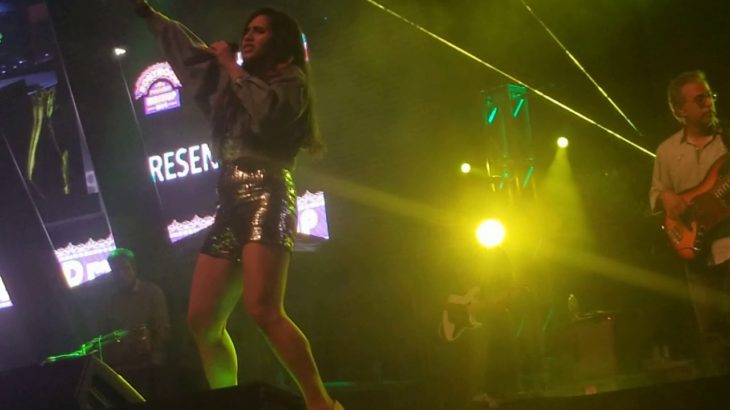 Nikhita Gandhi Concert in Toronto with R&B UNITED BAND(3)