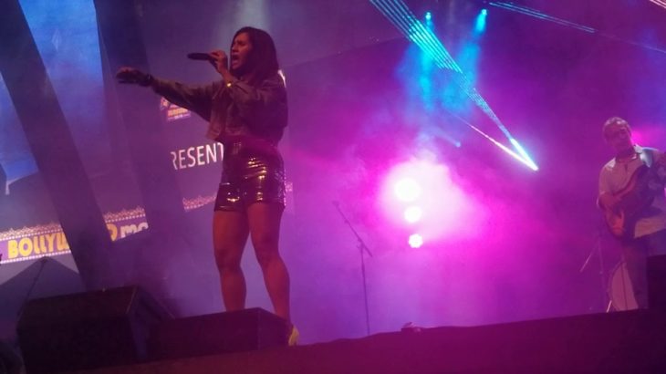 Nikhita Gandhi Concert in Toronto with R&B UNITED BAND(6)