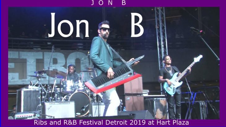 Jon B in concert at 2019 Ribs and R&B Festival in Detroit