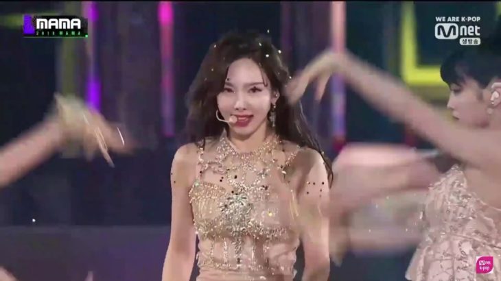 2019 MNET Asian Music Awards (MAMA Awards) TWICE Performance (Feel Special R&B Remix + Fancy)