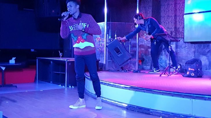 R&B club in Angeles