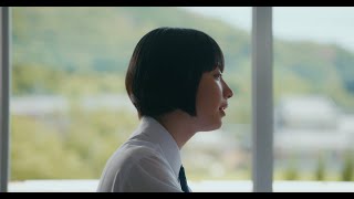 新着- 菅田将暉の最新曲「ユアーズ」のミュージックビデオがYouTubeで公開された。