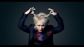 新着- HYDEの最新曲「TAKING THEM DOWN」のミュージックビデオがYouTubeにて公開された。